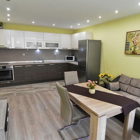 Apartment Deni Burgas by Eksteriør bilde
